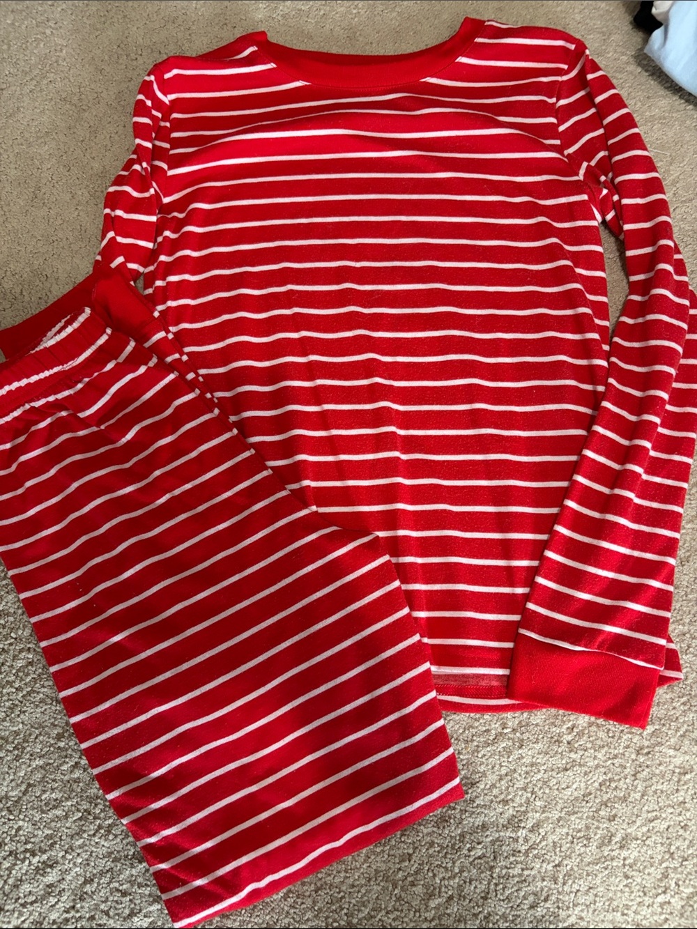 Girls 10/12 Red and white striped pajamas